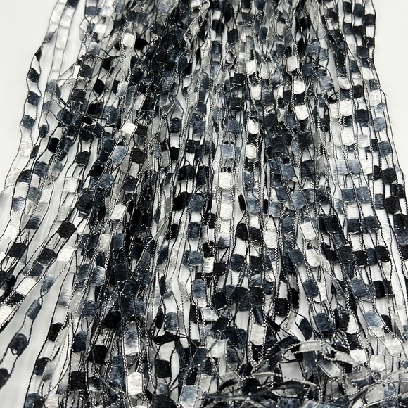 BLACK GRAY WHITE ACCESSORY SCARF - Picture 4 of 8